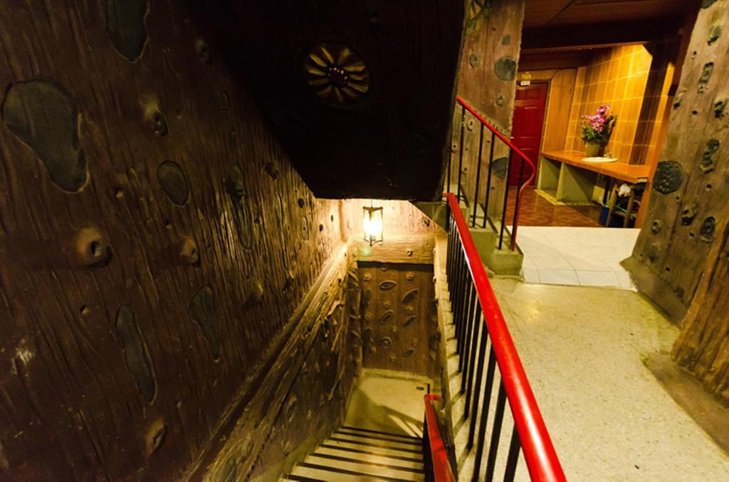 Eight Plus Hotel バンコク都 エクステリア 写真