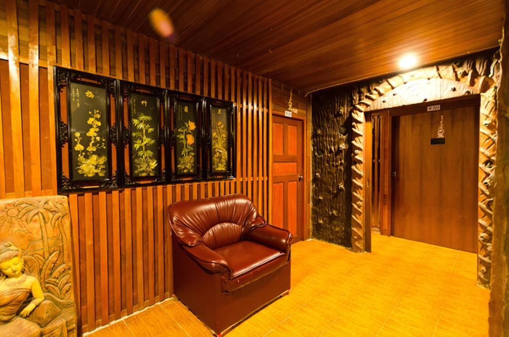 Eight Plus Hotel バンコク都 エクステリア 写真